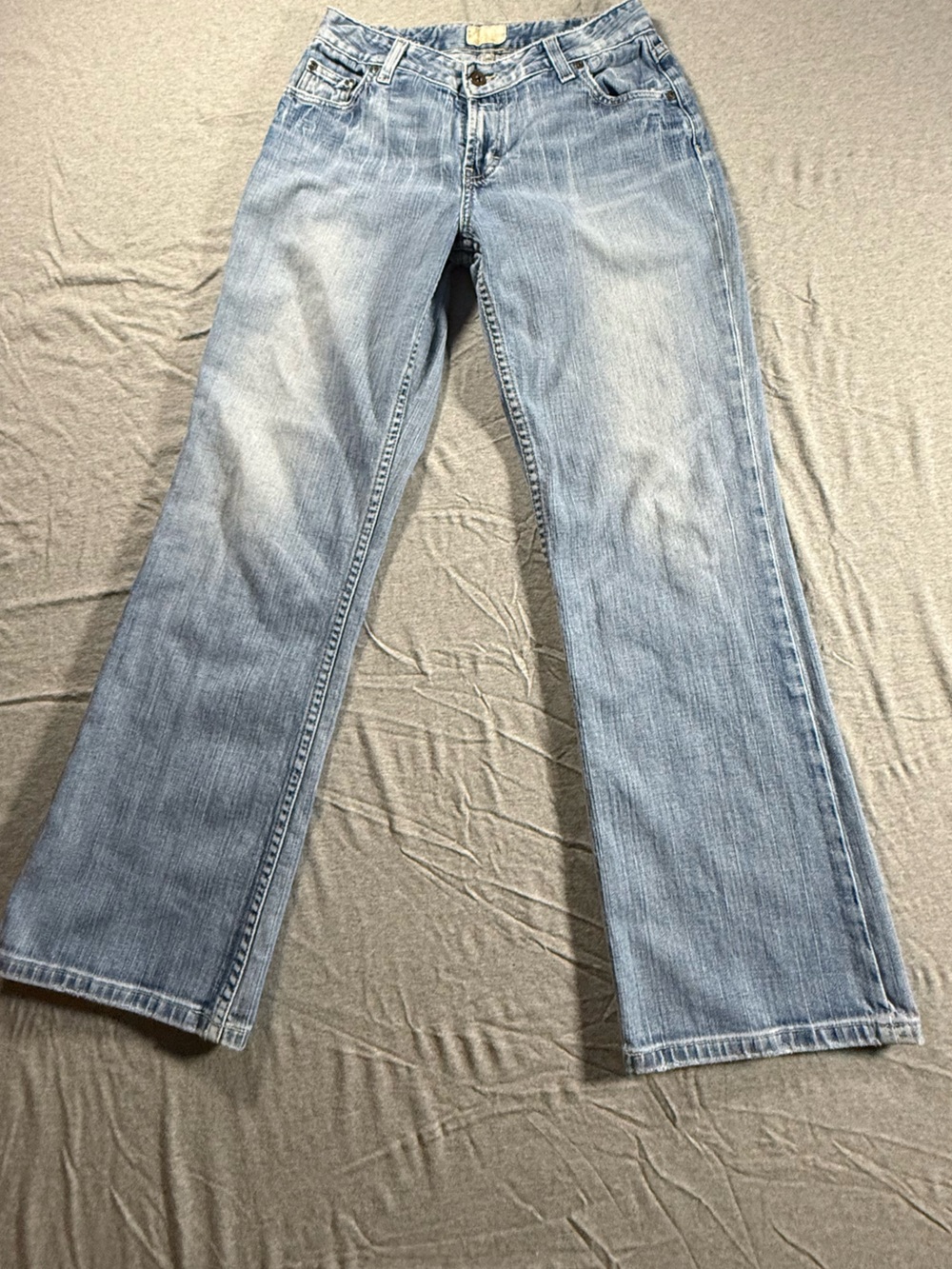 BKE Light Wash Women's Straight-Leg Jeans sz 27 short
